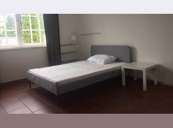 Appartager LU - CAR10-13 Furnished room located in  Kirchberg ( 5 minutes walking from Amazon )available  from 1st M, Luxembourg - 1.100 € / Mois