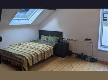 Appartager LU - Big light room in calm environment but close to Kirchberg, Luxembourg - 1.150 € / Mois