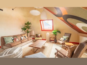 Appartager LU - Chambre meublée avec SDB dans une magnifique maison en colocation avec jardin et espace de coworking, Luxembourg Ville - 1.193 € / Mois