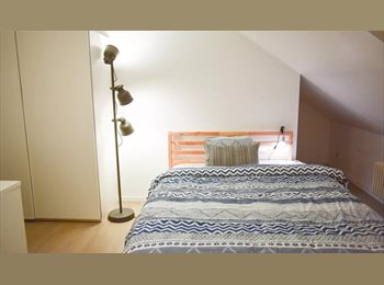 Appartager LU - Cosy double bedroom (TURNER C) – modern duplex | Kirchberg, Luxembourg - 895 € / Mois