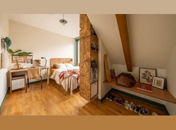 Appartager LU - Chambre meublée avec SDB dans une magnifique maison en colocation avec jardin, terrasse et salle de, Luxembourg - 1.299 € / Mois
