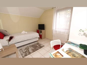 Appartager LU - Superbe chambre en grande résidence partagée à Capellen, Capellen - 950 € / Mois