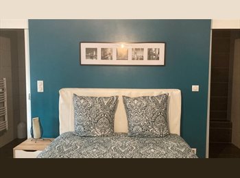 Appartager LU - Chambre avec salle de bains privée dans maison bourgeoise à Dudelange, Esch-sur-Alzette - 950 € / Mois