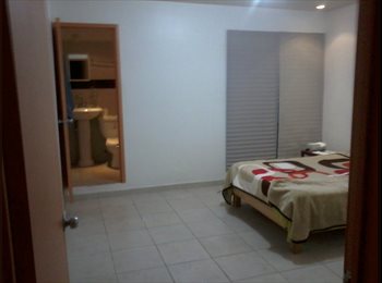 Roomgo MX - JUSTO ATRÁS UVM Juriquilla: habitaciones amplias con baño propio. Cerca UNAM y UAQ, Querétaro - MX$4,850 por mes