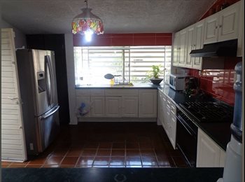 Roomgo MX - Habitacion a 3 cuadras de la Univa, Zapopan - MX$2,000 por mes