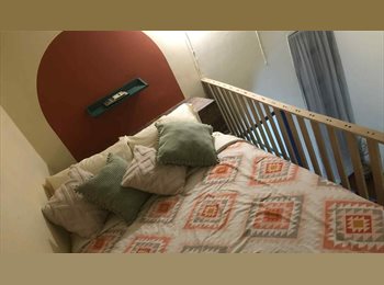 Roomgo MX - Habitación con baño, Colonia Americana, Guadalajara - MX$6,400 por mes