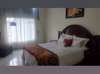 Roomgo MX - Rento Bonita Habitación con Baño privado, Zapopan - MX$9,000 por mes