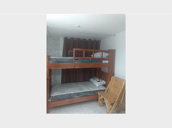 Roomgo MX - MUJER CUARTO COMPARTIDO cerca Normal, CCH, UAM, Esime, Azcapo, metro Rosario, Aquiles, Tezozomoc, Azcapotzalco - MX$2,300 por mes