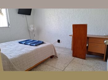 Roomgo MX - Cuarto cerca de Galerías, Zapopan - MX$5,000 por mes