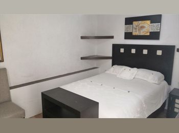 Roomgo MX - Excelente Habitación Amueblada Exclusiva para Mujeres. A dos cuadras de Chapultepec, Guadalajara - MX$5,000 por mes