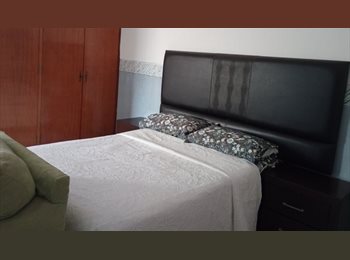 Roomgo MX - Habitación grande amueblada con baño privado y estacionamiento, Zapopan - MX$12,000 por mes
