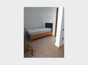 Roomgo MX - RENTA Habitación amueblada con baño y servicios incluídos, seguridad, cochera, ambiente tranquilo, n, Zapopan - MX$7,000 por mes