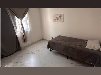 Roomgo MX - Cuarto individual en casa amplia con estacionamiento., León - MX$5,000 por mes