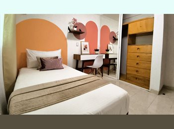 Roomgo MX - Cuarto Cómodo y Seguro Para Mujer en Coapa | Servicios Incluidos | Trato Directo, Coyoacán - MX$5,500 por mes