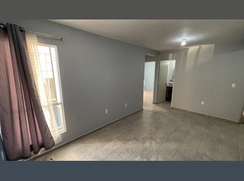 Roomgo MX - Se busca Romie mujer, El Marqués - MX$3,400 por mes