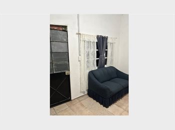 Roomgo MX - En renta cuarto con estancia y baño privado, Gustavo A. Madero - MX$3,300 por mes