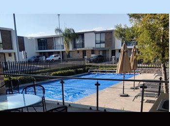 Roomgo MX - Cuarto en residencia segura y con amenidades, El Marqués - MX$7,000 por mes