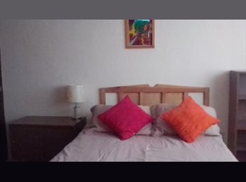 Roomgo MX - Recamara ejecutiva amueblada con baño privado, Toluca - MX$4,300 por mes