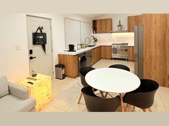 Roomgo MX - Habitación doble enorme, con baño privado y sala, Cuajimalpa de Morelos - MX$13,400 por mes