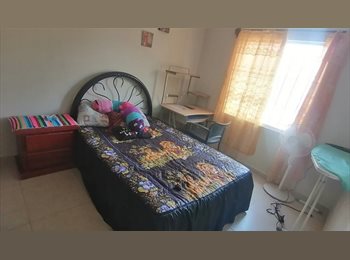 Roomgo MX - Habitación amoblada para UNA joven Real Solare, El Marqués - MX$3,600 por mes