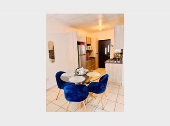 Roomgo MX - Habitación En Renta Para Mujer - Zona Oriente (calle Cerrada, Cerca La Salle Y Universidad De Durang, Saltillo - MX$4,000 por mes