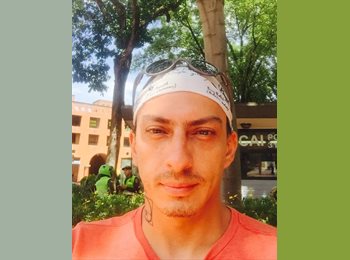 Roomgo MX - Joe - 44 - Guadalajara