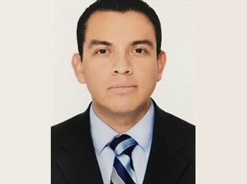 Roomgo MX - Axel - 40 - Querétaro
