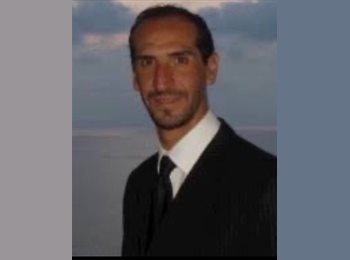 Roomgo MX - J Rodrigo Urrutia Schleske  - 52 - Naucalpan