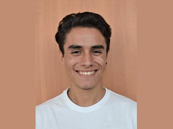 Roomgo MX - Adrian - 27 - México - D.F.