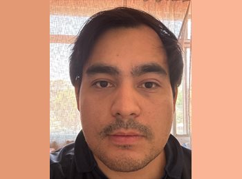 Roomgo MX - Joseph Gomez - 28 - Guadalajara