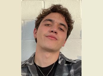 Roomgo MX - Santiago Fernandez - 25 - México - D.F.