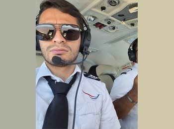 Roomgo MX - Alejandro - 23 - Monterrey