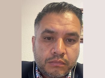 Roomgo MX - Eduardo - 44 - Monterrey