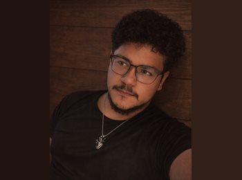 Roomgo MX - Carlos Alexis  - 24 - Monterrey