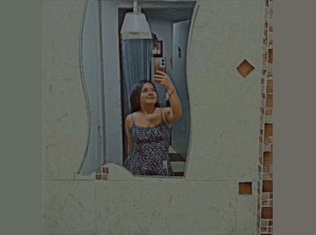 Roomgo MX - Karen - 22 - Guadalajara