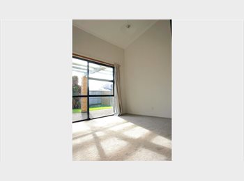 Roomgo NZ - Two bedrooms - Waterview, Auckland, Auckland - $175 pw