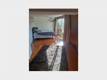 Roomgo NZ - Large Home with sea views, Auckland - $250 pw