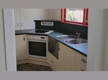 Roomgo NZ - Flatmate Needed for Friendly Household, Hamilton - $180 pw