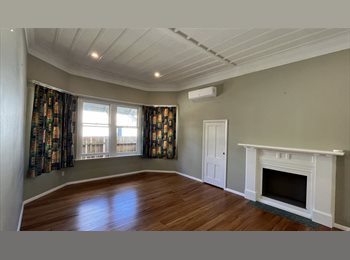 Roomgo NZ - Beautiful Studio Available Now!, Palmerston North - $440 pw