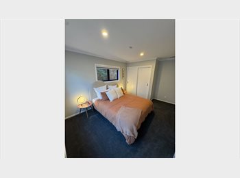 Roomgo NZ - Room available in Naenae - $300 p/w incl. utilities - available now, Wellington - $300 pw