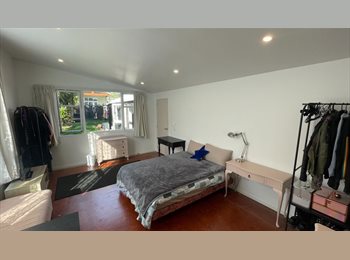 Roomgo NZ - Couple-sized room in Newtown house, Wellington - $450 pw