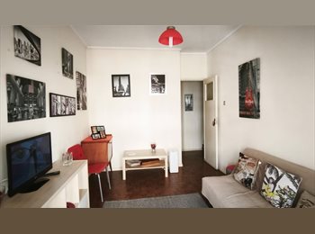 Roomgo PT - Quarto individual - Lumiar, Lisboa - 400 € Por mês