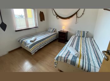 Roomgo PT - Quarto DUPLO SEXO feminino, Lisboa - 300 € Por mês