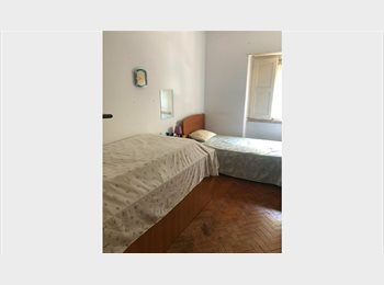 Roomgo PT - Quarto em Alges para julho e agosto, Lisboa - 400 € Por mês