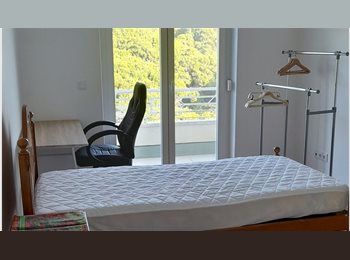 Roomgo PT - Aluguer de Quarto na Portela de Sintra, Portugal - 500 € Por mês