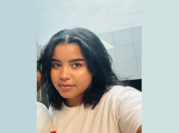 Roomgo PT - Hillary - 25 - Portugal