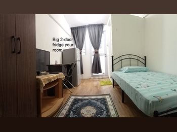 Roomgo SG - Rare balcony access private room + shower, lavB, Kallang - $1,500 pm