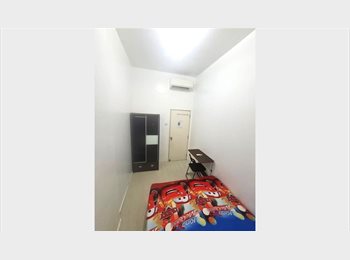 Roomgo SG - Queen size bedroom at chinatown, Chinatown - $1,000 pm