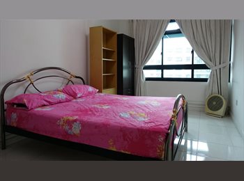 Roomgo SG - Spacious Common Room for Rent in Jurong West Central - Perfect for Individuals/Couples!, Boon Lay - $1,000 pm