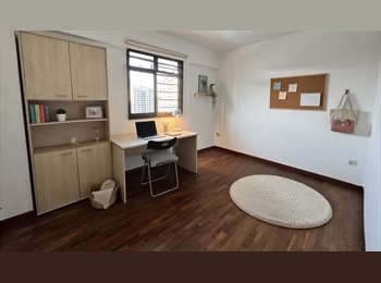 Roomgo SG - Near Pioneer, BoonLay MRT, High Floor, Cosy Room for rent at Executive Apartment, Boon Lay - $1,400 pm